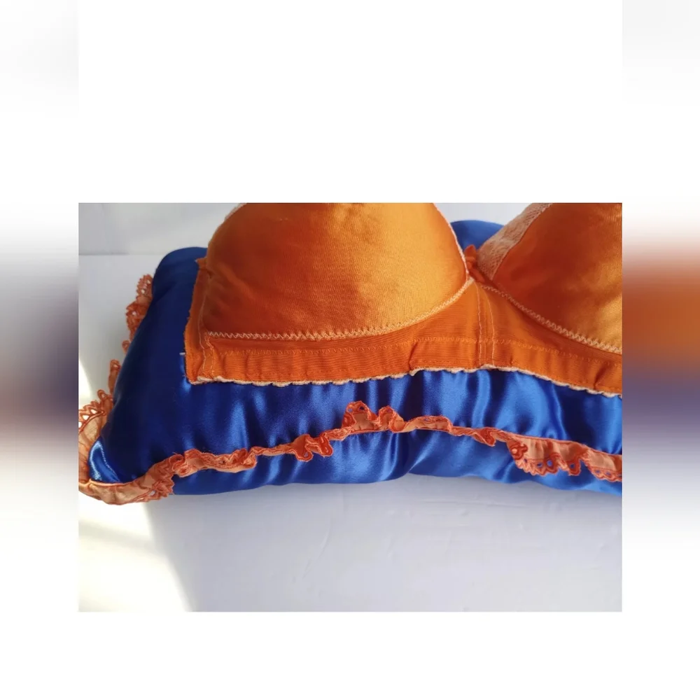 Vtg Satin Handmade Bra/Bust Lace Trim 17